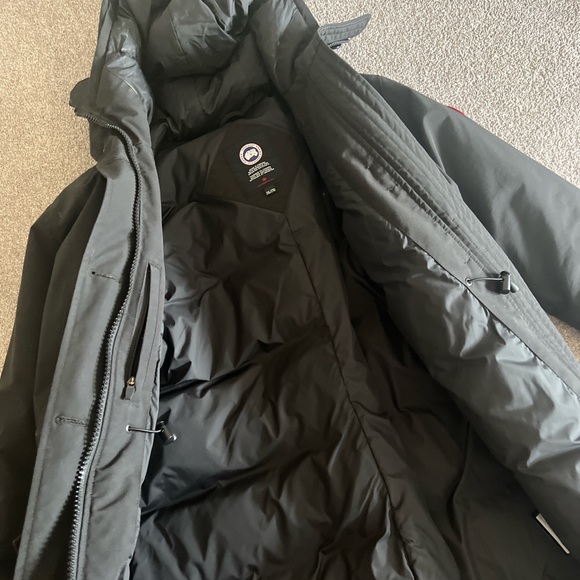 Canada Goose Jacket - Picture 3 of 8